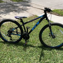 GT Laguna Pro Mountain Bike 