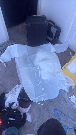 Isolation gown