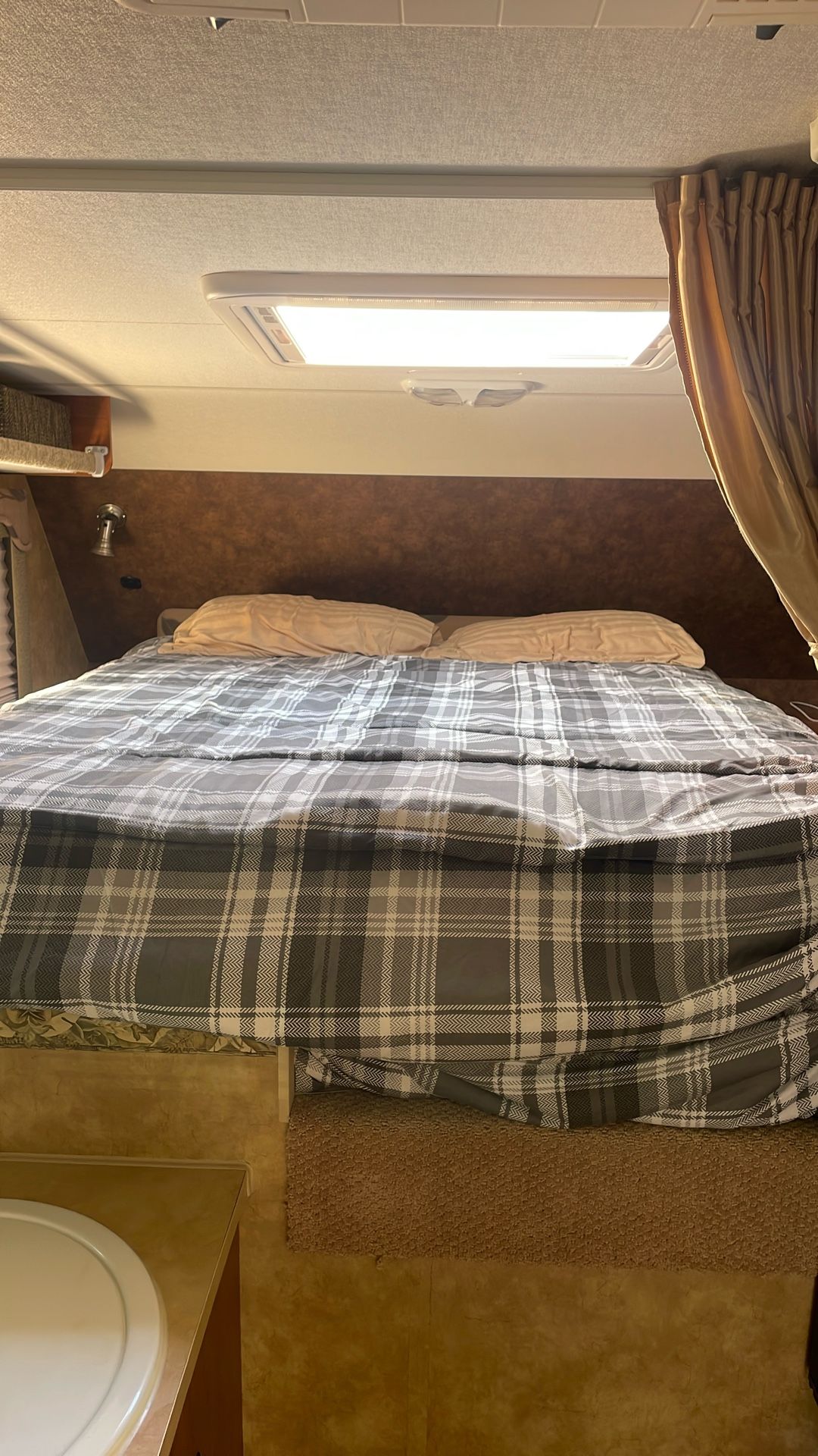 2012 Lance 855s 855s