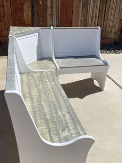 Corner storage beanch