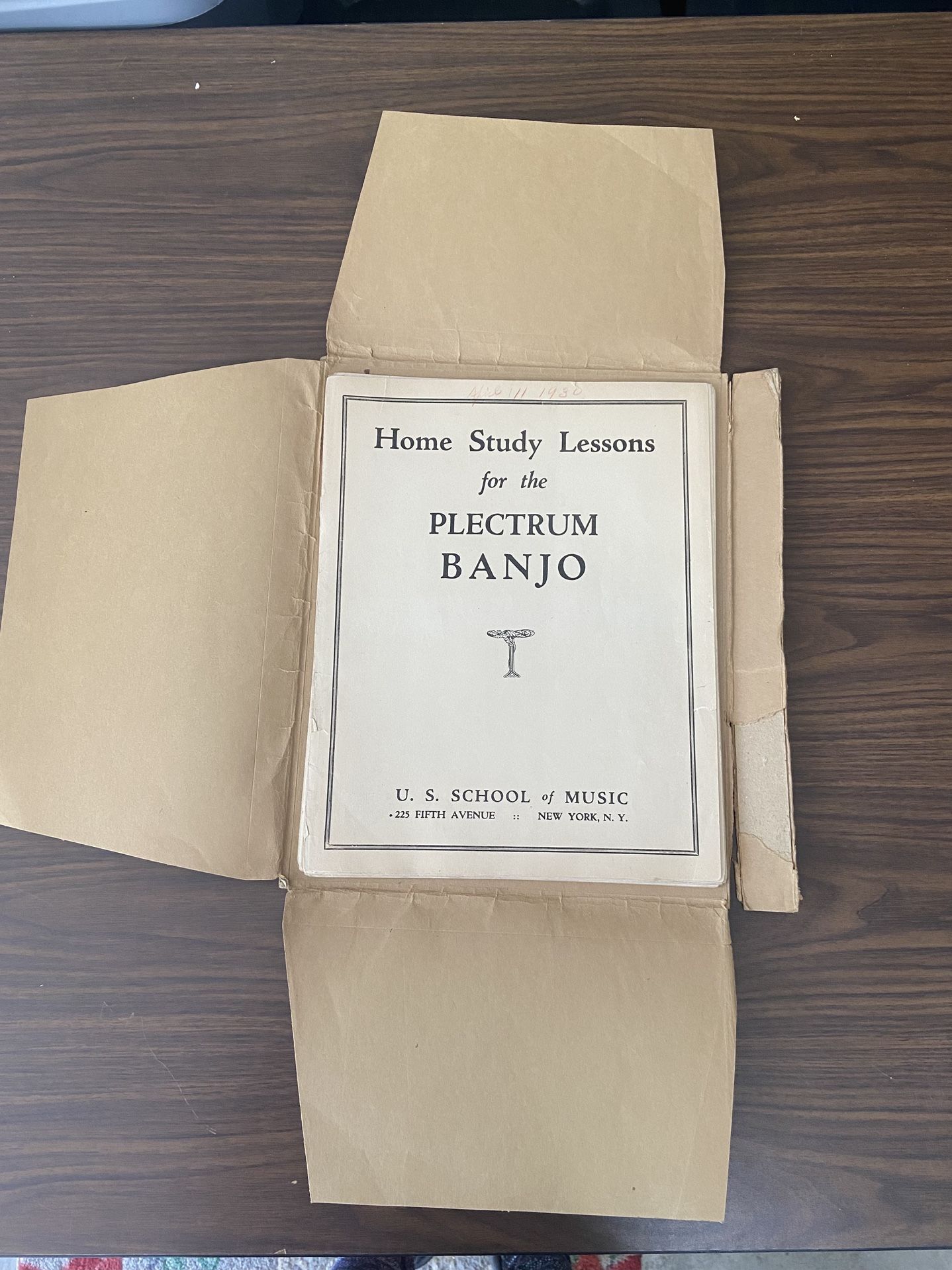 Antique Home Study Lessons for the Plectrum Banjo U. S. School of Music NYC 1925