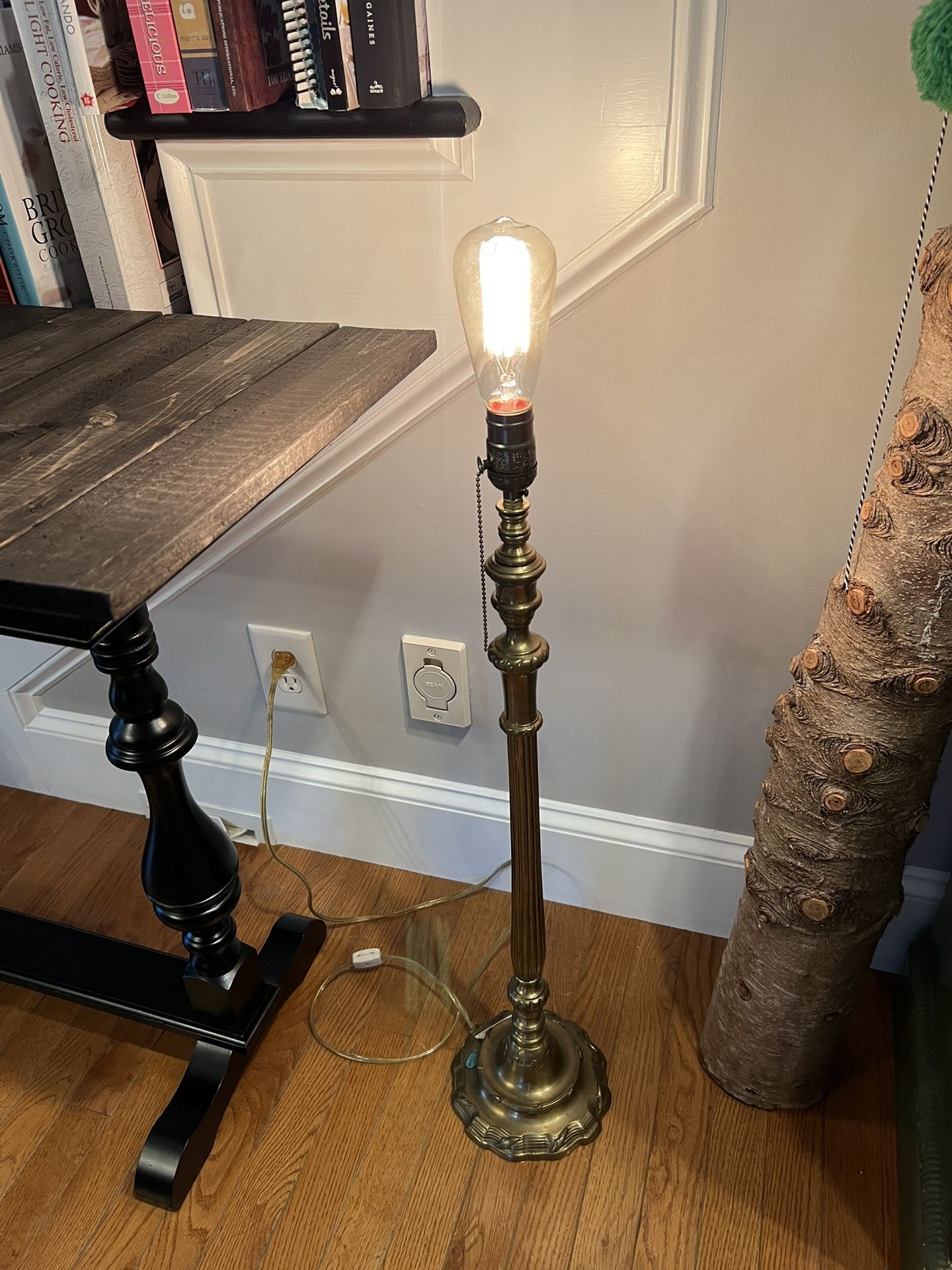 Vintage Brass John Richard, Stiffel Style Tall Lamp