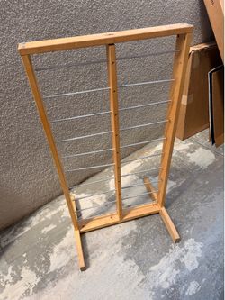 Wooden yarn stand - schacht