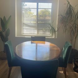 Jerome’s Dining Table + Green Velvet Chairs – Modern Dining Set    