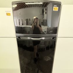 KENMORE 30” TOP AND BOTTOM REFRIGERATOR 