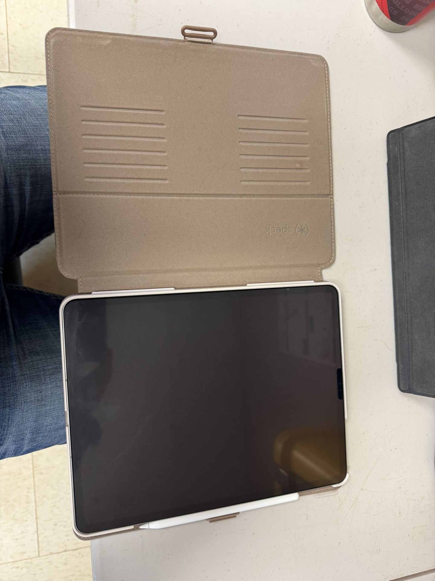 iPad Pro 6th Gen 256 With Apple Pencil