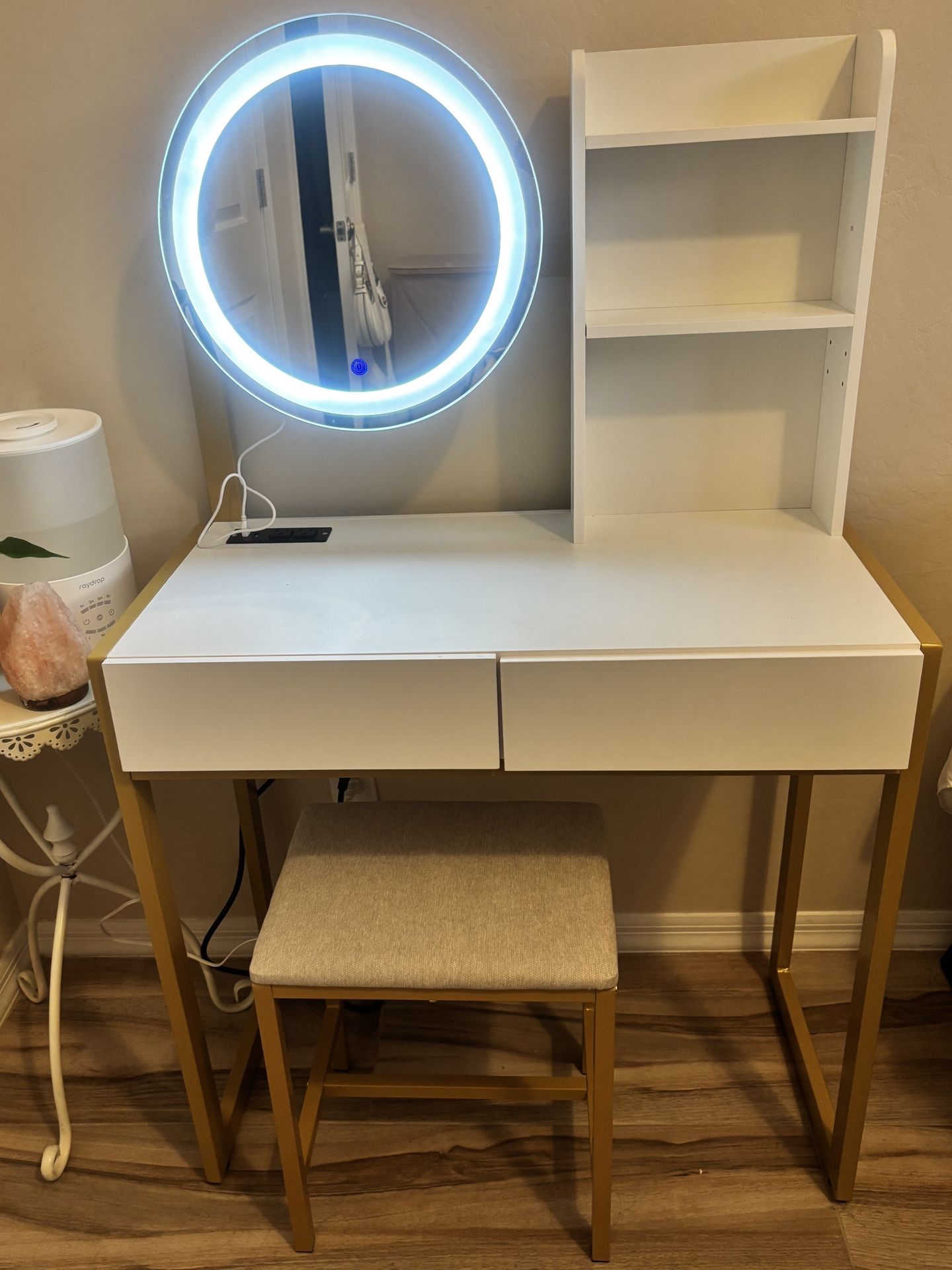 Small Vanity w/ LED Mirror & Stool