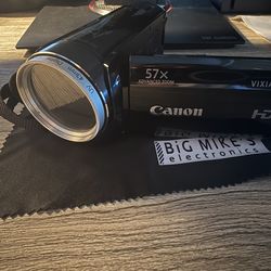 Canon Vixia HF R700