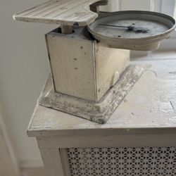 Antique Weighing scale