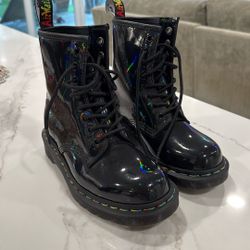 Dr. Martens  Jadon Hi Rainbow Patent Iridescent 