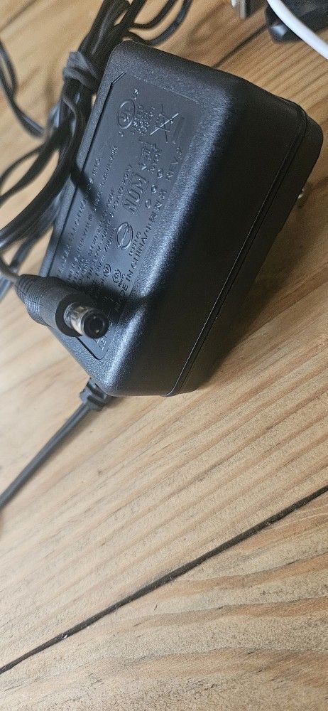 12V DC CHARGER