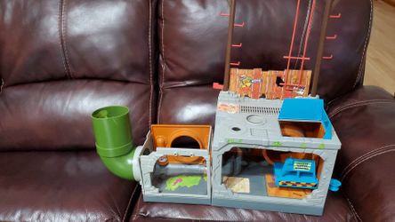 Vintage 1989 Ninja Turtles sewer