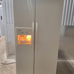 Biege Kenmore 2 Door Side by Side Refrigerator Freezer