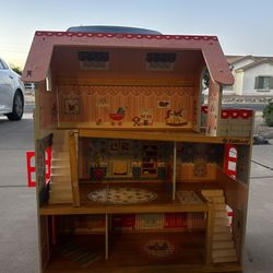 Dollhouse 
