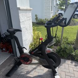 2021 Peloton Bike