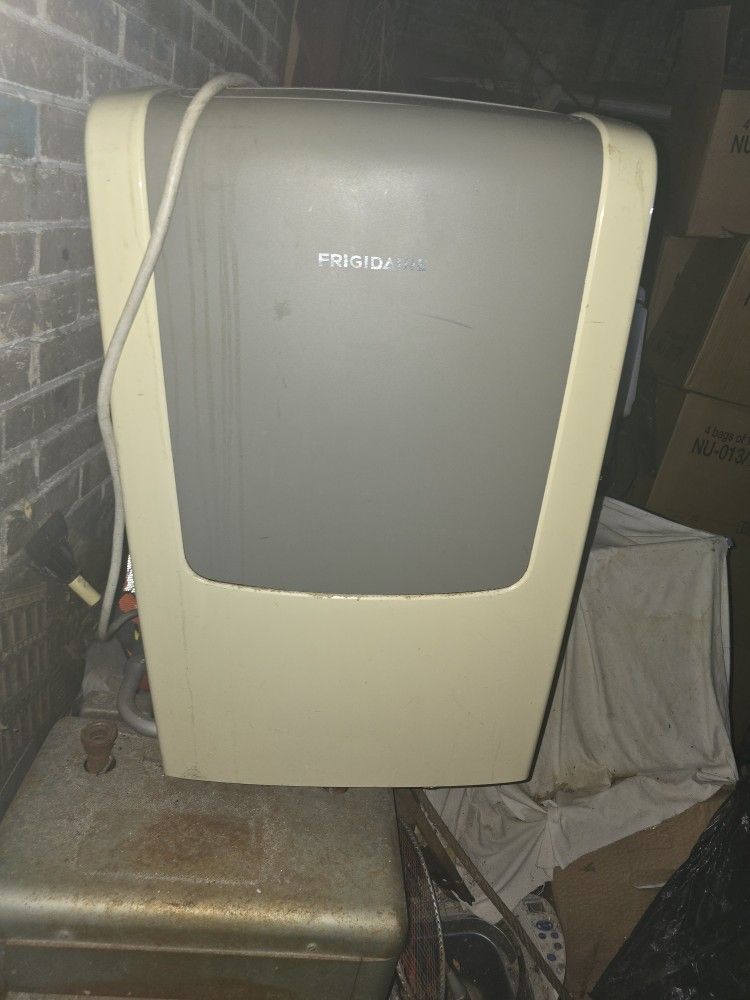 Air Conditioner Model FR093PT
