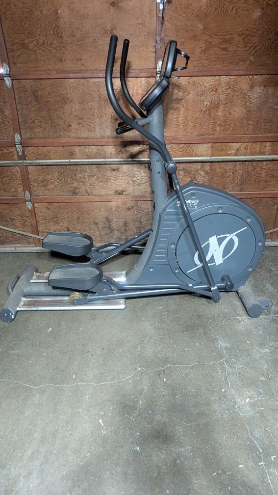 NordicTrack Elite 1300 Home Elliptical Machine