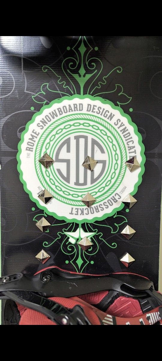 Rome Snowboard 151 cm and Rome Bindings - Medium/Large