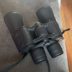 binoculars 