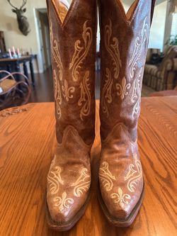 Ladies Cowboy boots size 7