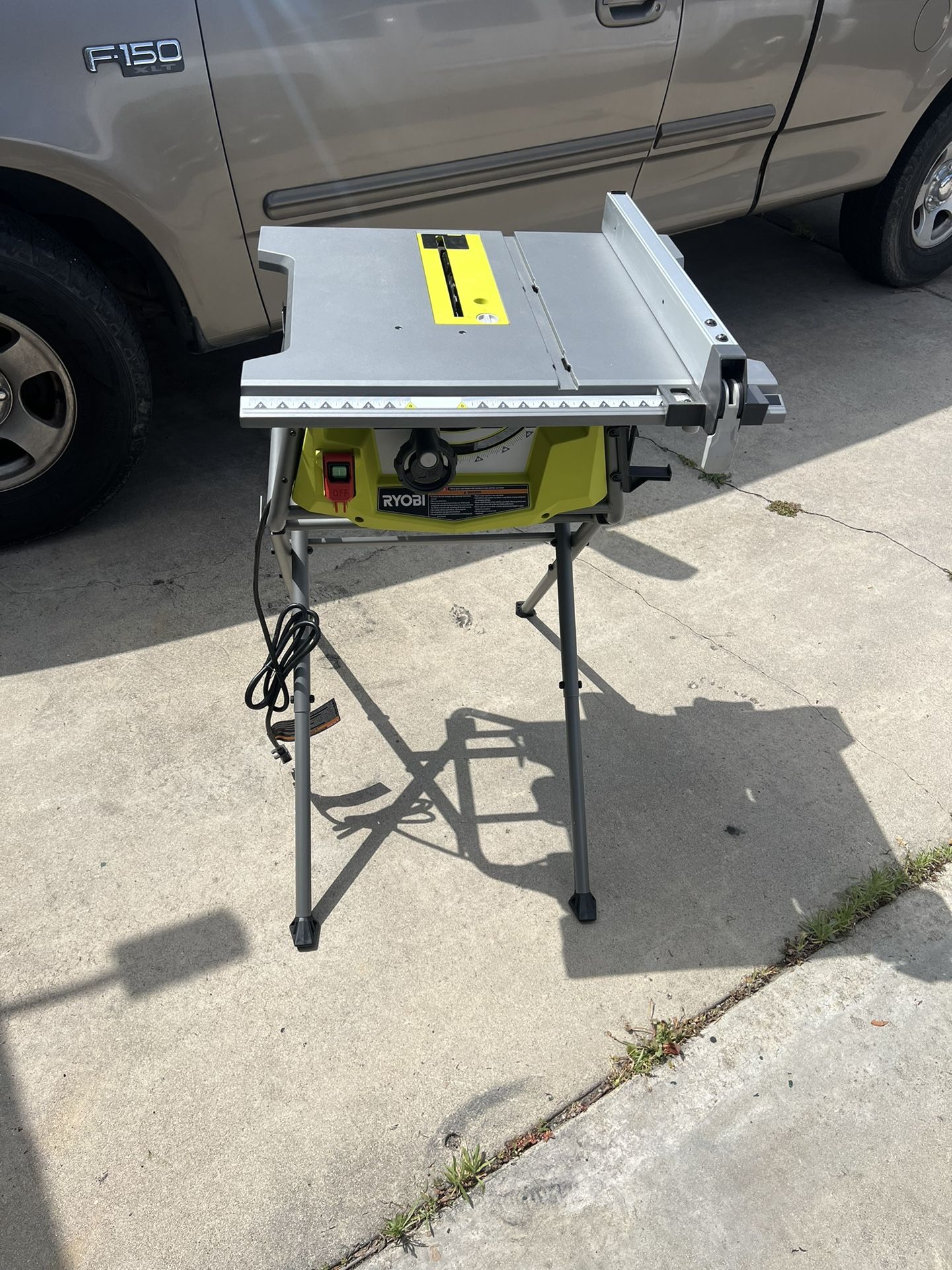 Ryobi 10in Table Saw With Stand 