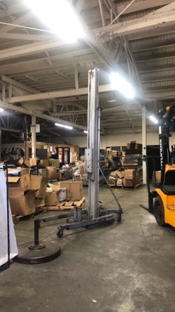 Genie Superlift Advantage material lift 12’10