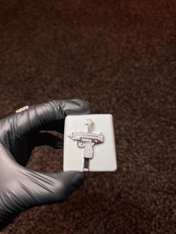 925 sterling silver pendent