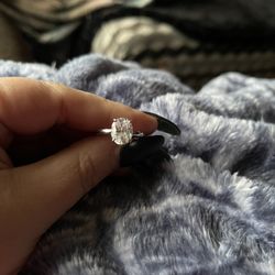 Beautiful Wedding Rings Sz 7.5