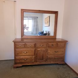 5 Piece Quality Wood Bedroom Set
