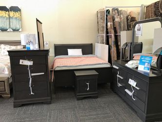 Bailey 5 pc Bedroom Set, Weathered Gray ( Mattress not included)