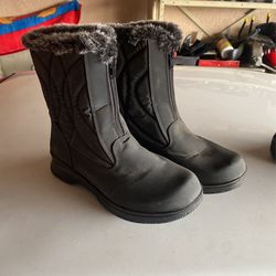 snow boots
