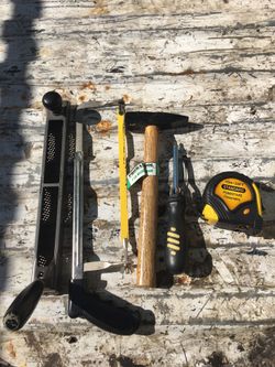 A 14” INCH SHAVER A HACK SAW A 1-POUND MASON HAMMER A 6-IN-1-MULTIPLE BIT SCREWDRIVER AND A BRAND NEW NEVER USED POWER TAPE MEASURE 10M-33FT-$25.00