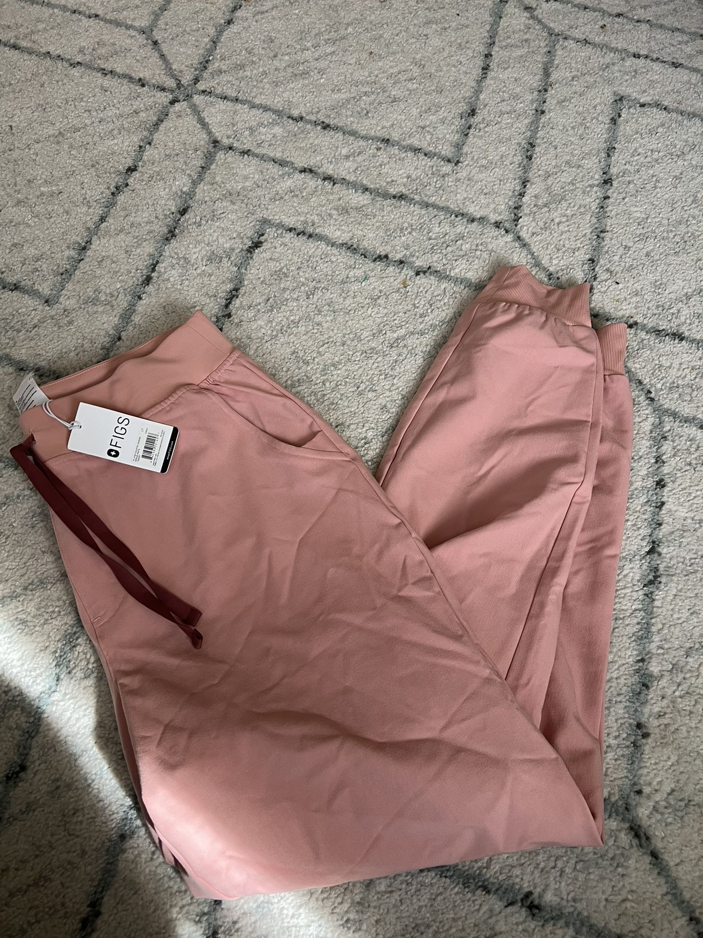 Figs NWT Women’s Pink Sand HW Zamora Jogger Scrub Pants Size L/T Tall PO5355