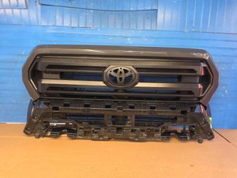 Tacoma 2025 2026 grill