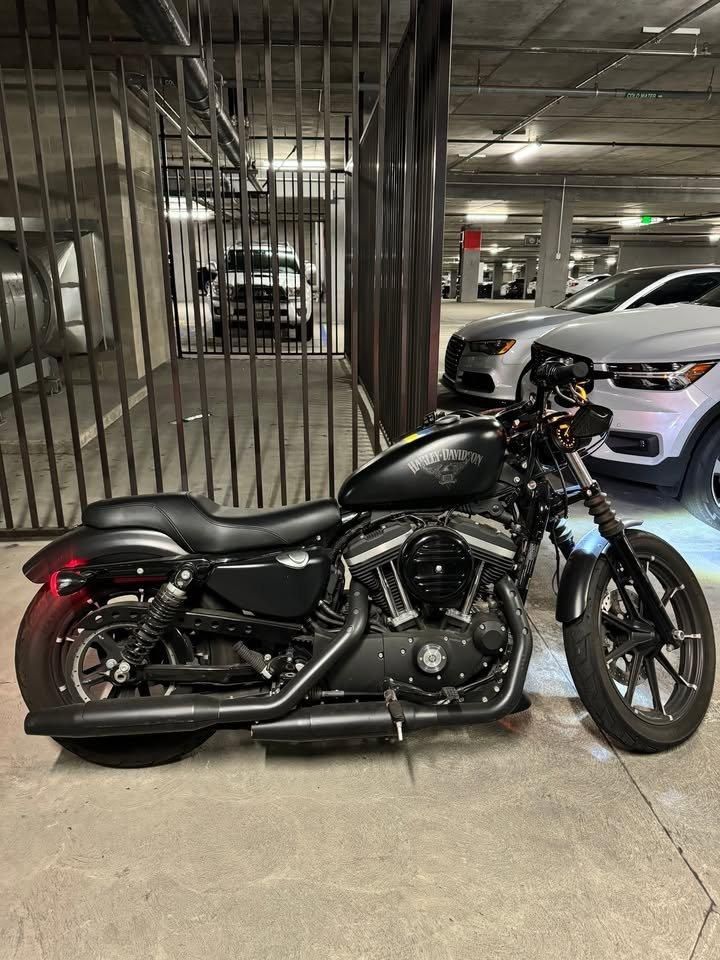 🔥 2017 Harley-Davidson Sportster Iron 883 – Matte Black, ABS, Low Miles 🔥