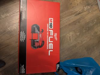 Milwaukee M18 deep cut bandsaw