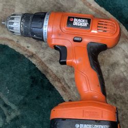 Black And Decker 12 V Drill