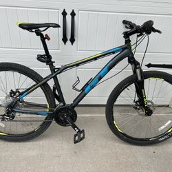 GT Aggressor Pro 27.5 Inch M Frame