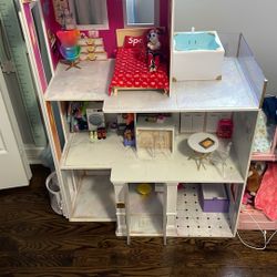 Doll House everything included