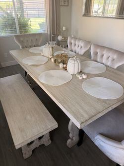 Rectangular Transitional Solid Wood Dining Table