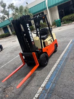 Nissan 5000 Forklift 3 Stage