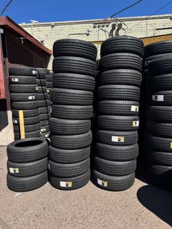 215/45/17 New tires set