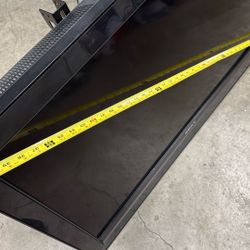 40” Flatscreen TV