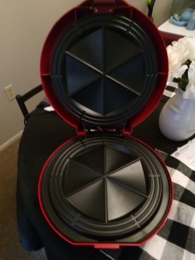 Bella quesadilla maker for Sale in Santa Fe Springs, CA - OfferUp