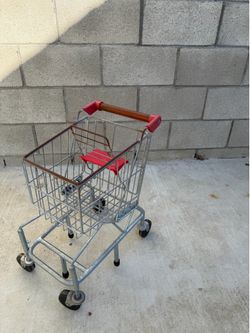 Melissa and Doug shopping cart