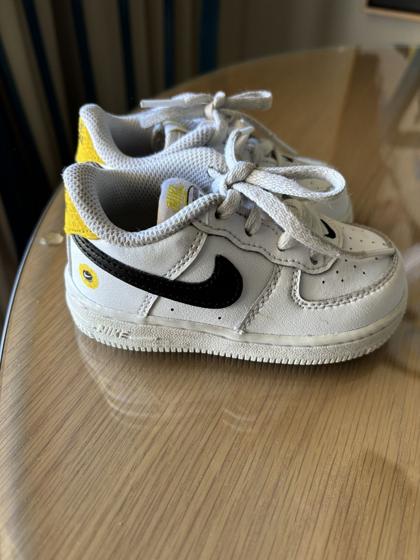 Nike Force 1 Have a Nike Day White Size 6c Toddler