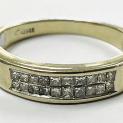 14K White Gold Diamond Ring