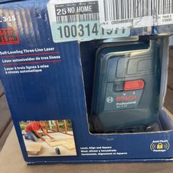 BOSCH 50ft SELF LEVELING  THREE-LINE LASER.  # GLL3-15 New 