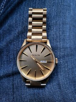 Nixon watch