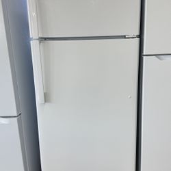 New Apartment Size Fridge With Ice Maker
